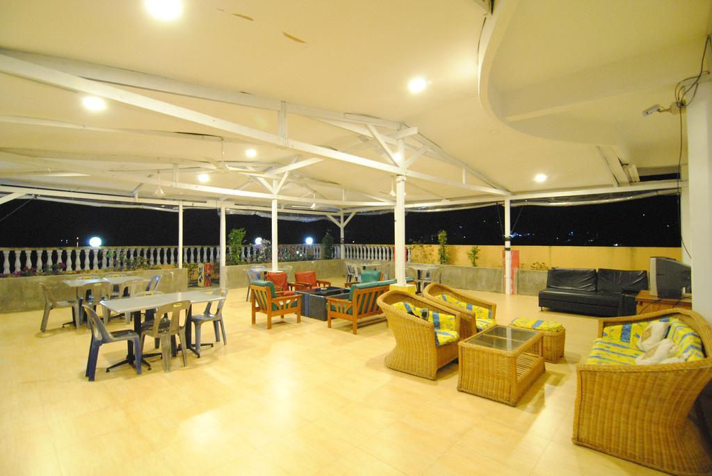 Hotel Panorama Tanjungpinang Exteriör bild